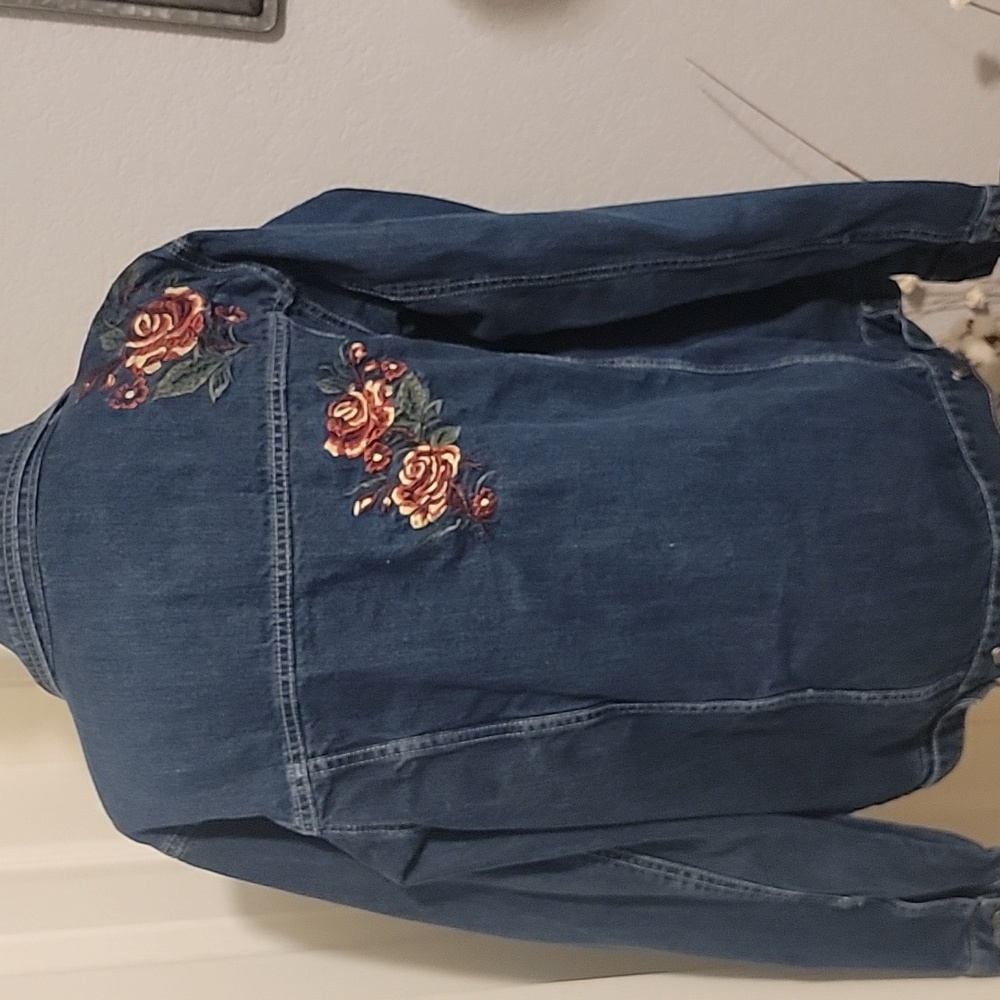 Embroidered Denim Jacket - Picture 4 of 5